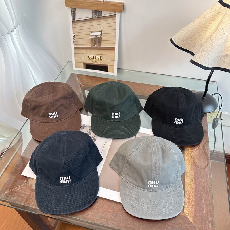 Miumiu Cap dx27